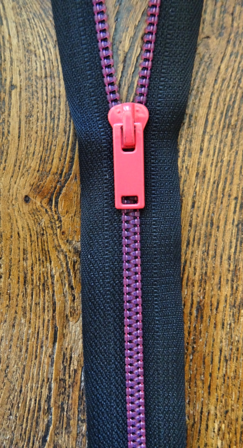 Neon Pink and Black No 6 Closed End 20cm Zip (AVAILABLE TO ORDER)