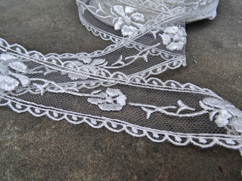 Fine Lace Ivory Trim (AVAILABLE TO ORDER)